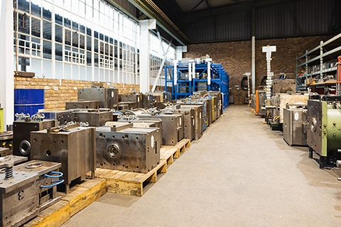 Injection moulding warehousing support